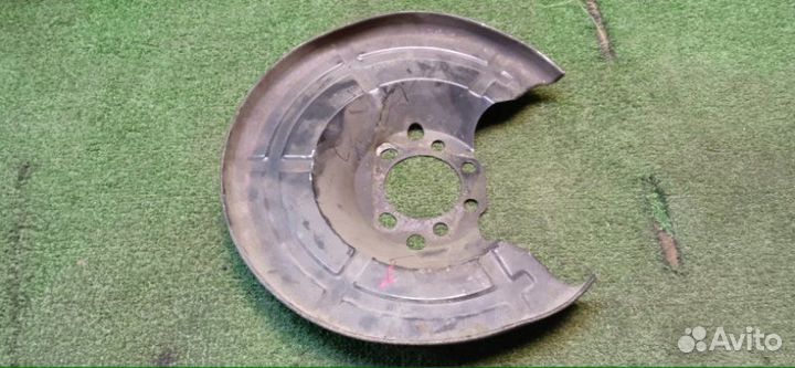 Пыльник тормозного диска задний правый Opel Astra