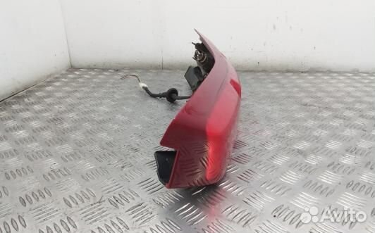 Фонарь задний правый nissan X-trail T31 (XUK17MY01