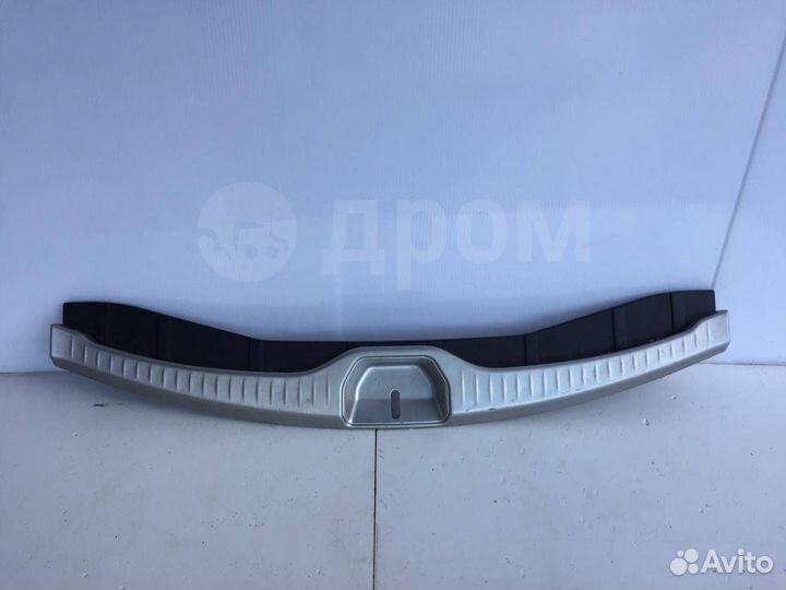 Обшивка задней панели багажника Infiniti Fx35 Fx45