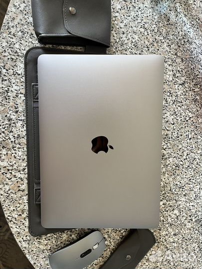 Ноутбук Apple MacBook Pro 13 