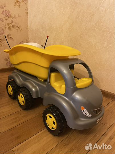 Игрушка грузовик