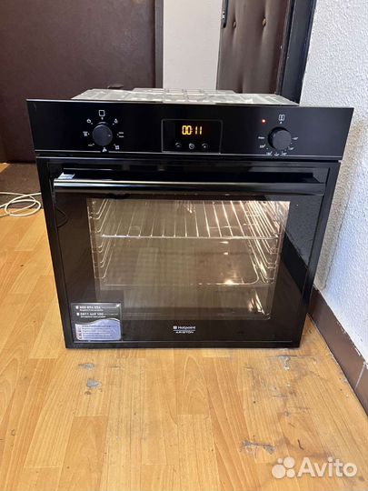Духовой шкаф Hotpoint Ariston