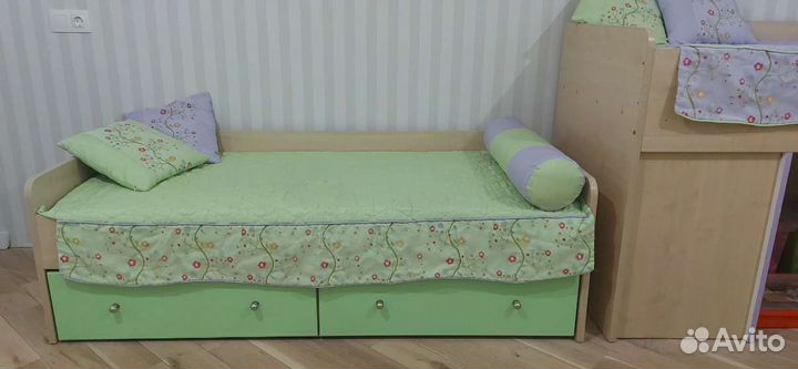 Детские кроватки, двухярусные кровати