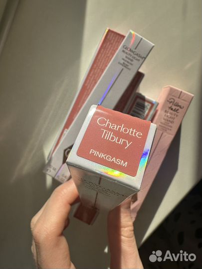 Жидкие румяна хайлайтер Charlotte tilbury