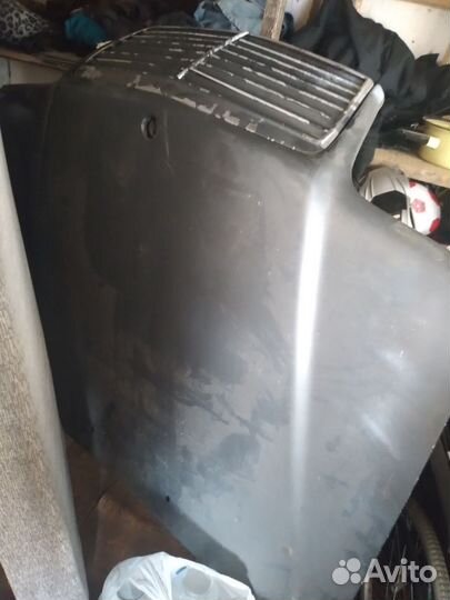 Продам капот на мерседес 124