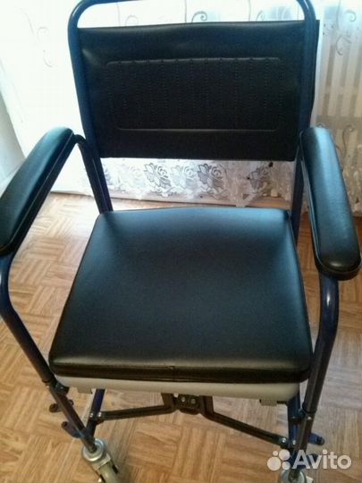 Кресло- туалет для инвалида