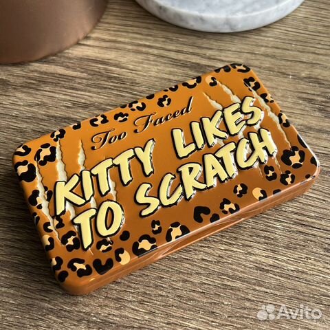 Палетка теней too faced