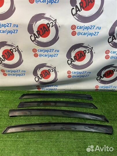 Ветровик (комплект) (10) Toyota Prius A ZVW41