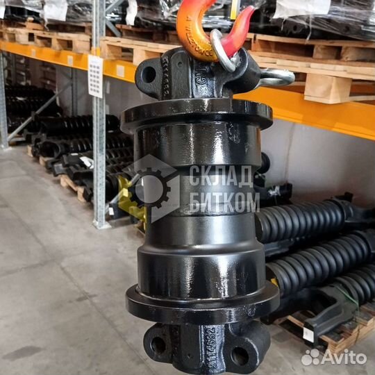 Каток опорный Hitachi ZX330