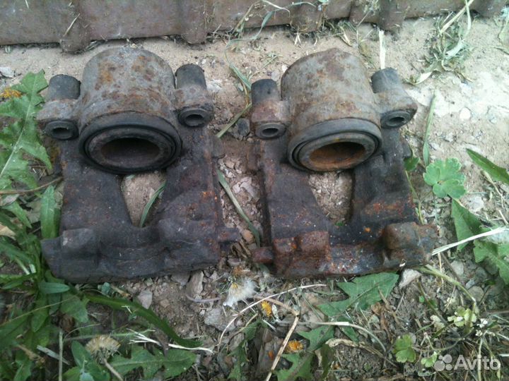 Шкода Фабиа 1 2001г. суппорт передний 2шт