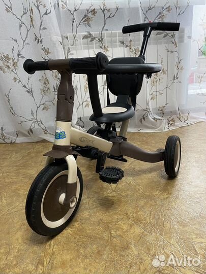 Трехколесный велосипед