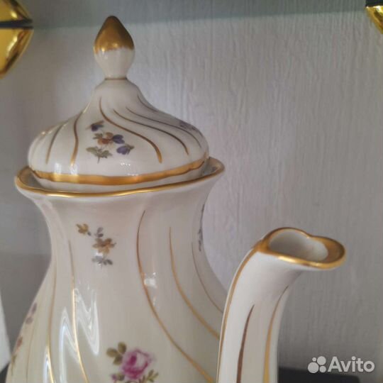 Антикварный чайно-кофейный сервиз