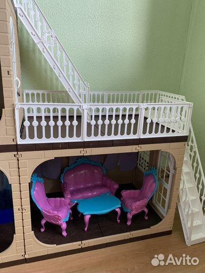 Большой домик для кукол