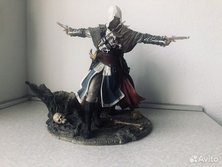 Assassin's creed фигурки Эдвард и Черная борода