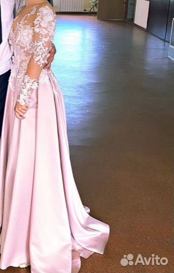 Вечернее платье