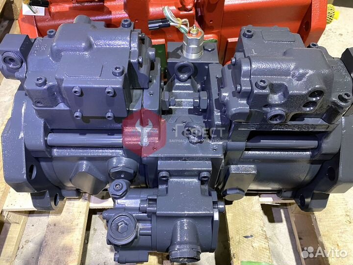 Гидравлический насос Doosan S250LC-V