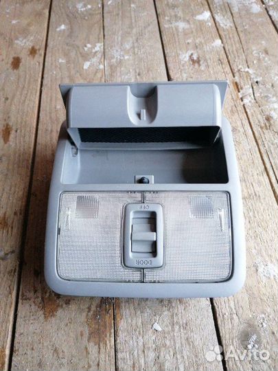 Плафон салонный Toyota Rav4 ACA30 2.0 1AZ-FE