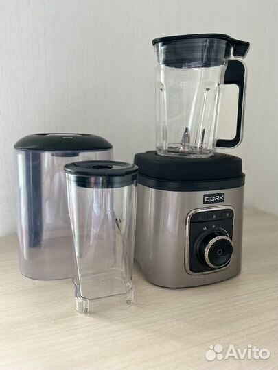 Вакуумный блендер bork