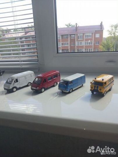 Модели автомобилей 1:43, из коллекции автопрома