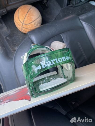 Сноуборд smokin с креплениями burton