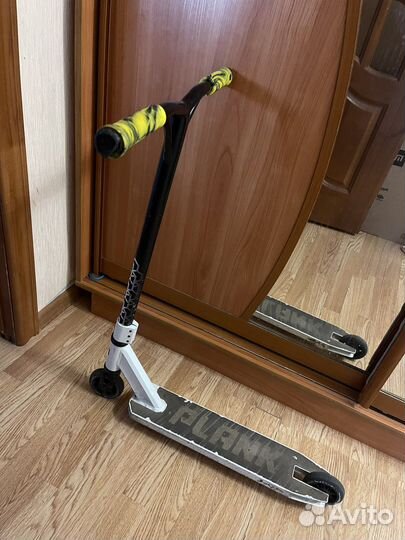 Трюковой самокат