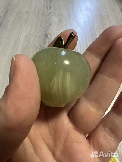 Яблоко из оникса