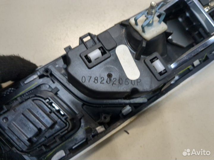 Ручка двери салона Ford Explorer 2019, 2020