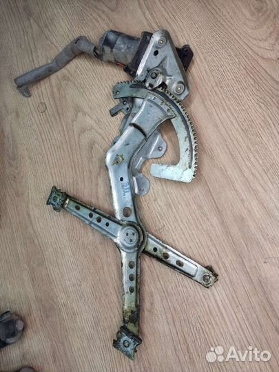 Стеклоподъёмники, Volvo 960