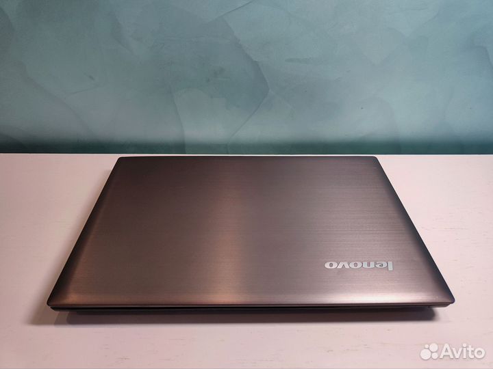 Ноутбук на запчасти