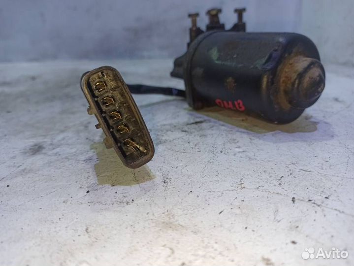 Моторчик стеклоочистителя передний