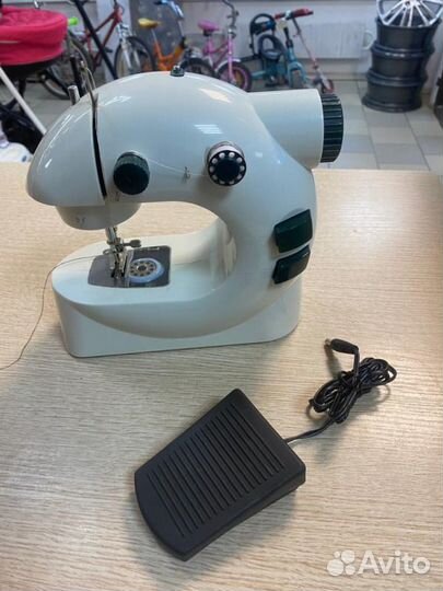 Швейная машина mini sewing Genie