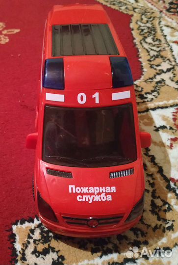 Машинка игрушечная