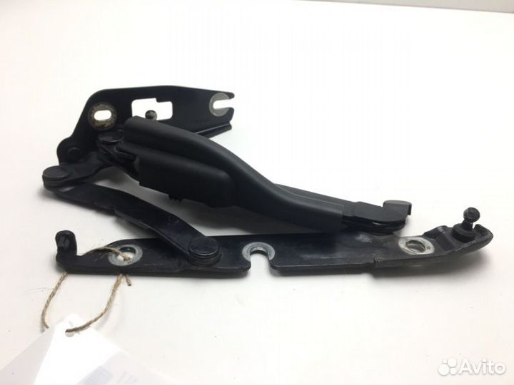 Петля крышки багажника правая Audi A6 4F2 BDW 2007