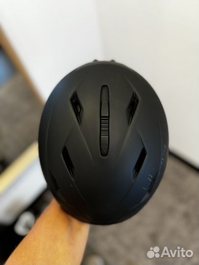 Горнолыжный шлем