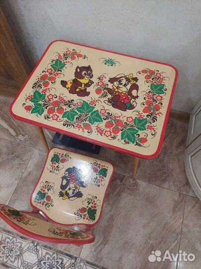 Детский стол и стул