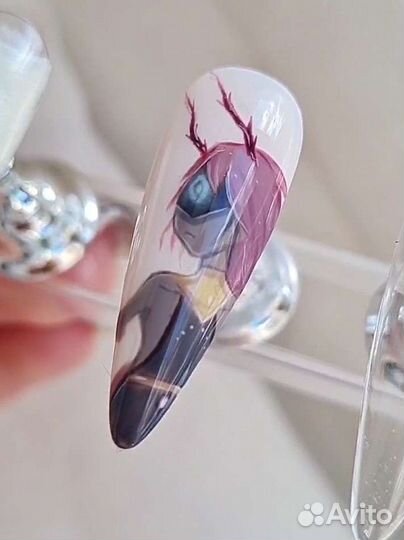 Накладные ногти с дизайном любой сложности