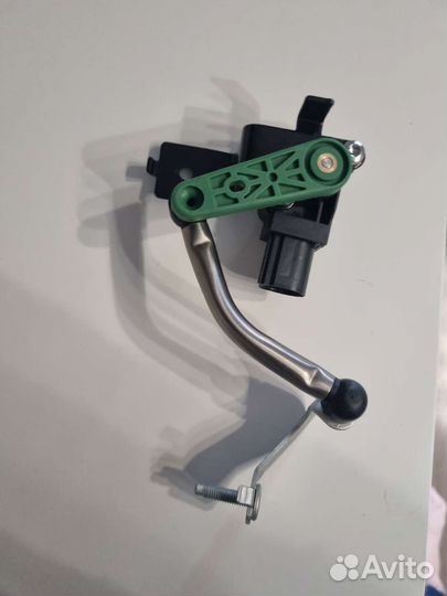 Датчик положения кузова VAG передний