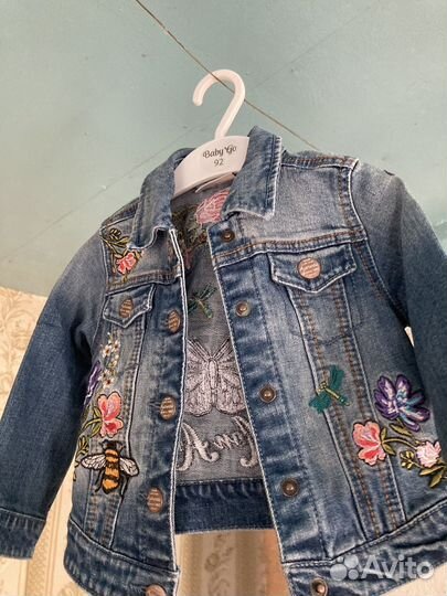 Очень красивая Джинсовая куртка для девочки 86