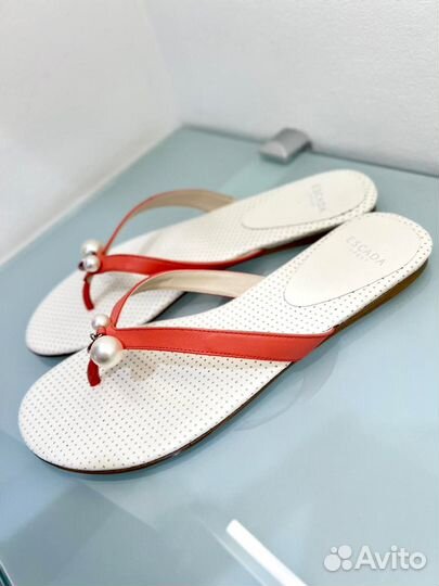 Шлепанцы женские