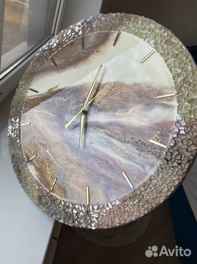 Часы из эпоксидной смолы