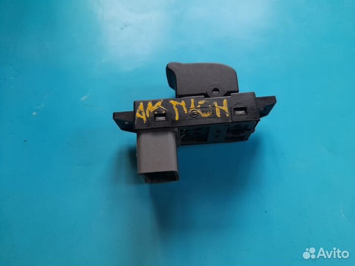 Кнопка стеклоподъемника SsangYong Actyon New