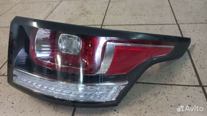 Фонарь задний правый Land Rover Range Rover Sport