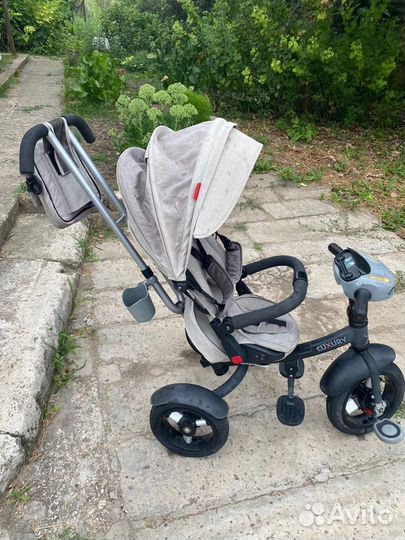 Трехколесный детский велосипед с ручкой