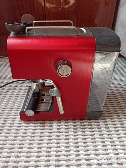 Кофеварка рожковая Polaris