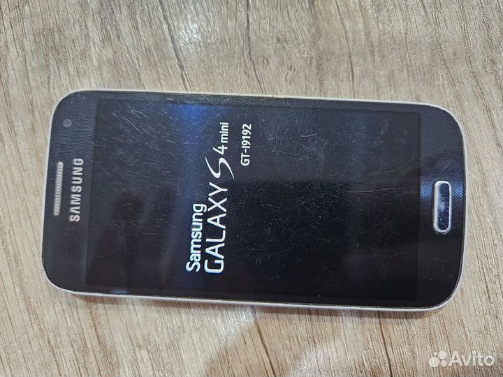 Samsung Galaxy S4 mini Duos GT-I9192, 8 ГБ