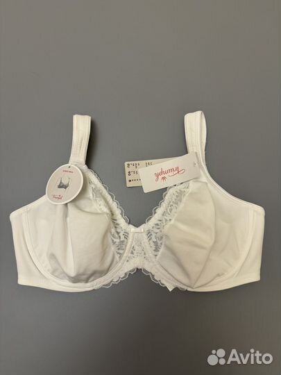 Бюстгальтер Triumph 90B, 95D