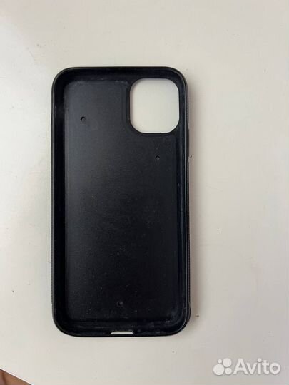 Чехол на iPhone 11 кожаный черный