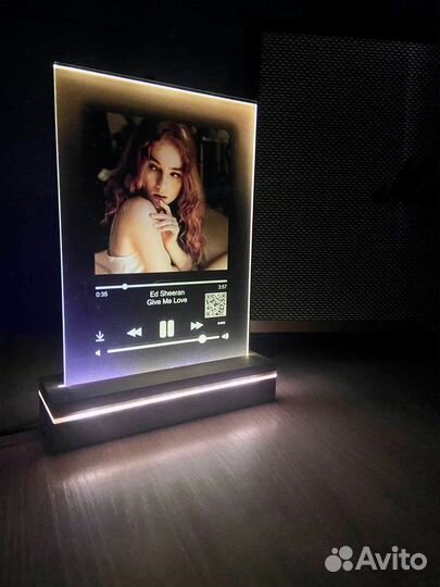 Трек пластинка с оживающим фото