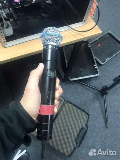 Два Радиомикрофона Shure U4D+U2 beta 58 sm 58