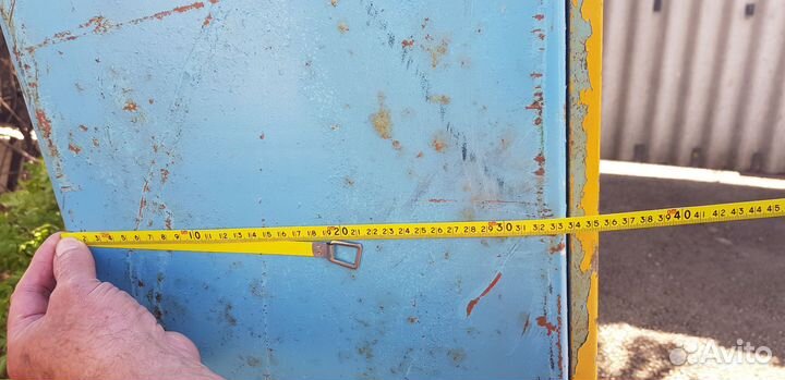 Шкаф металлический для одежды